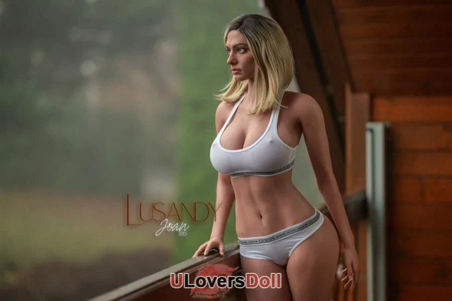 Hautriss bei helfender Sexpuppe beheben